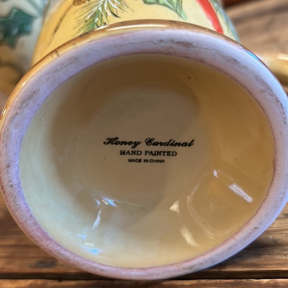 2 Hand painted Holiday Coffee mugs - Picture 4 of 9